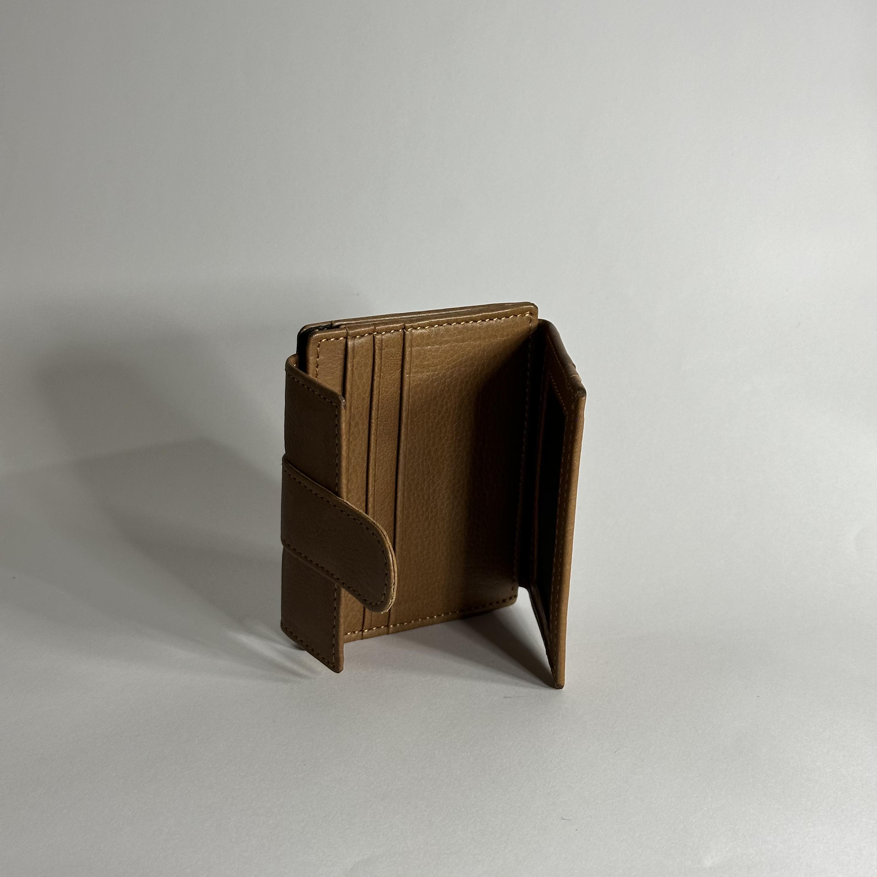 SN Vault Smart Case